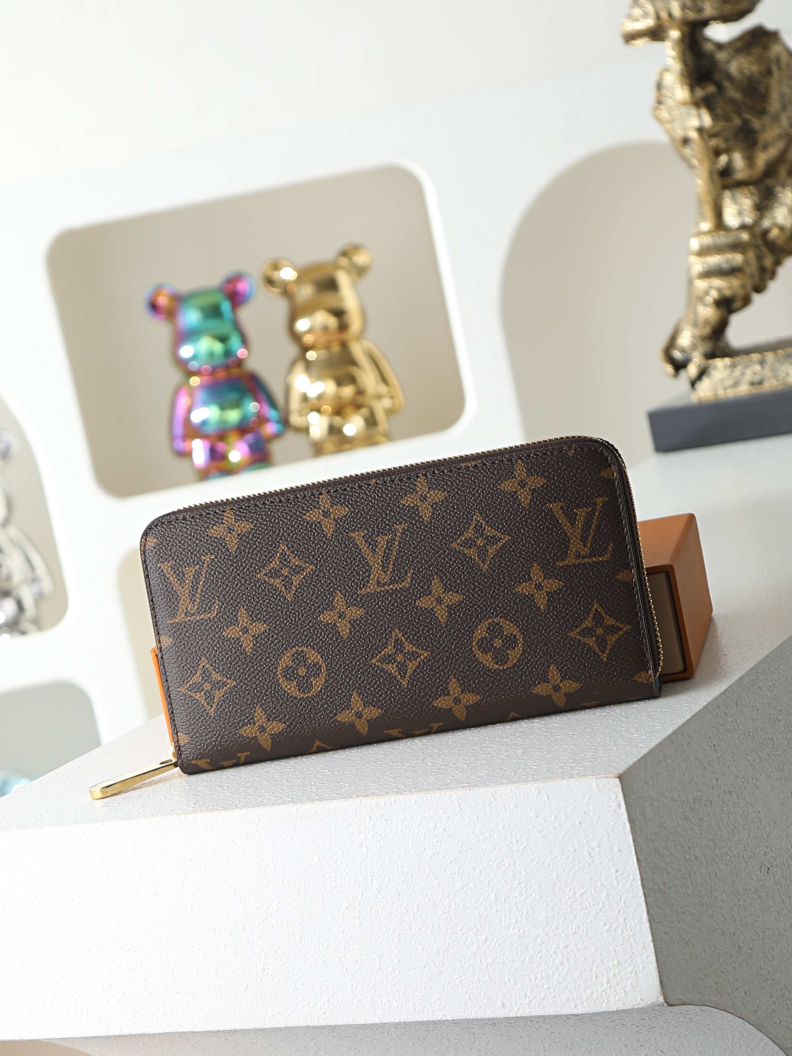 LV Super Lucky Day Bag