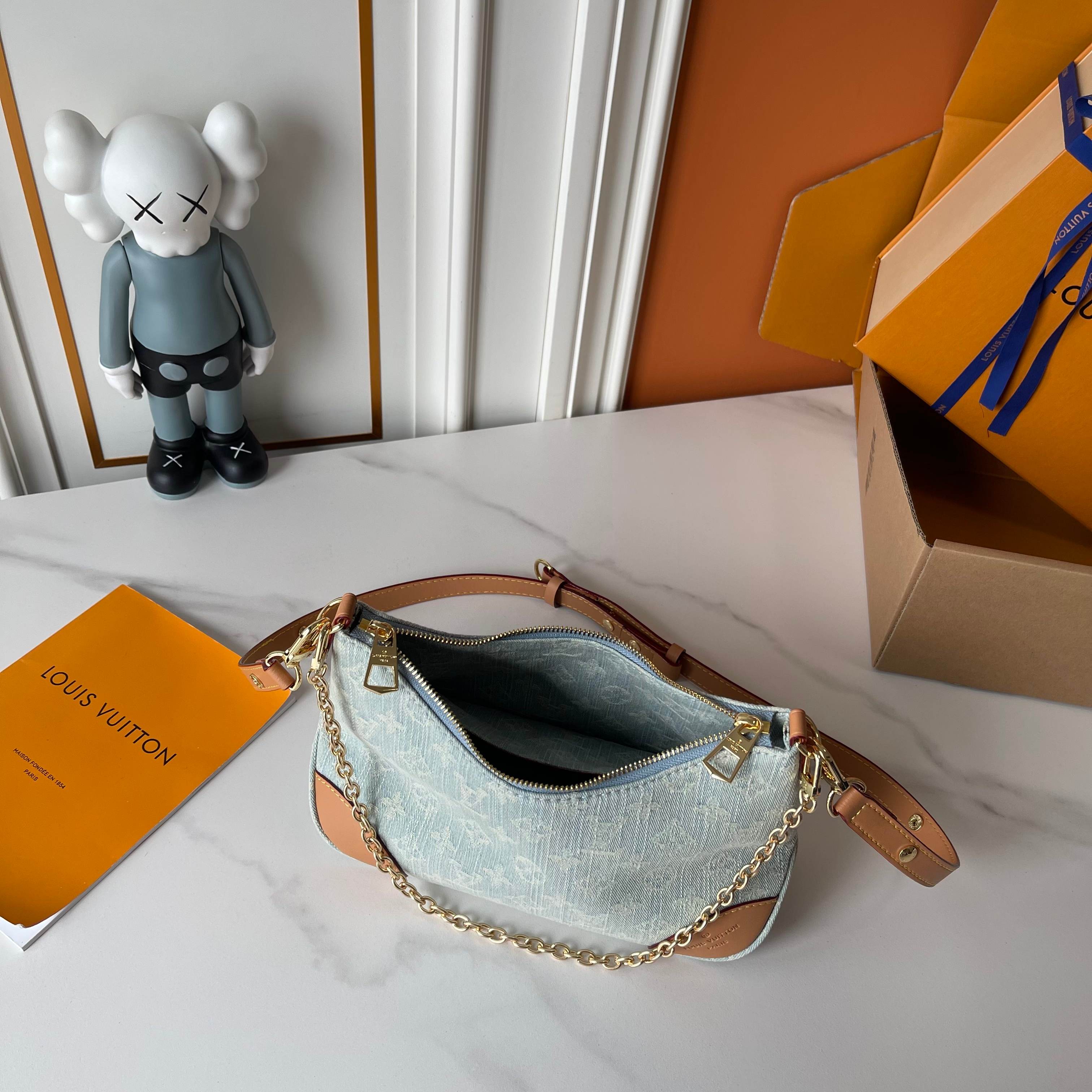 New versatile single-shoulder bag