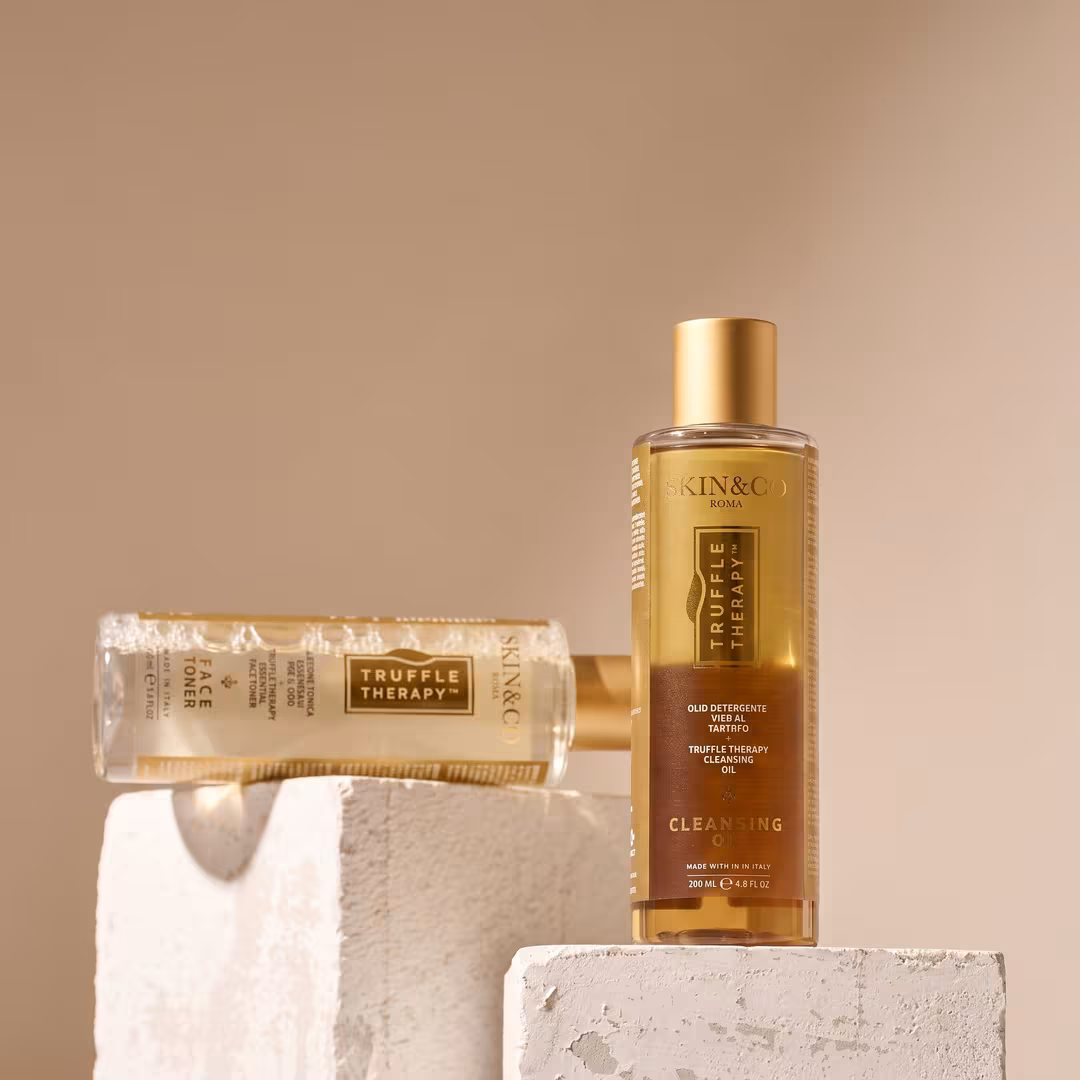 Skin & Co  Truffle Therapy Love at First Swipe Face Toner & Cleansing Oil Duo