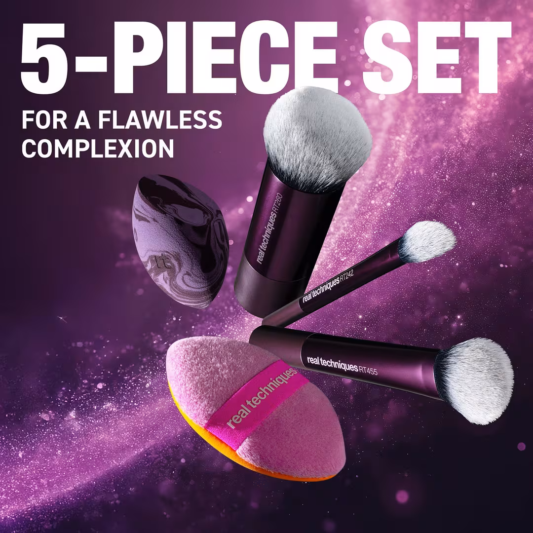 Real Techniques  Base Ace Makeup Brush & Sponge Gift Set