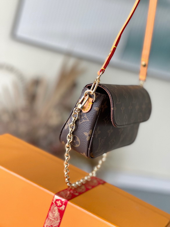 LV Ivy M81911 23.5x12x4.3cm gf