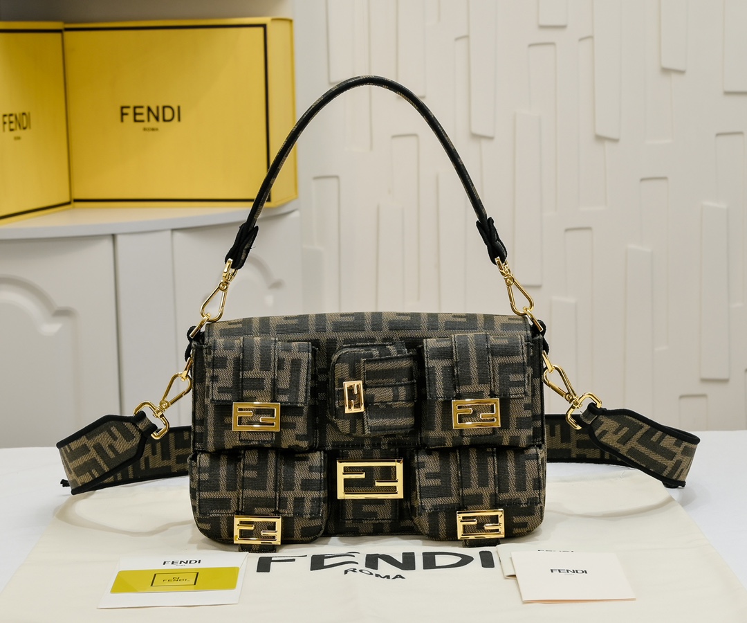 Fendi Baguette Multi-Pocket Leather Bag