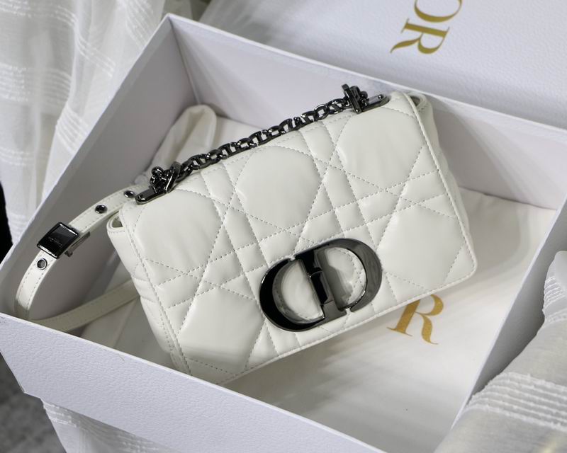 24 DIOR CARO