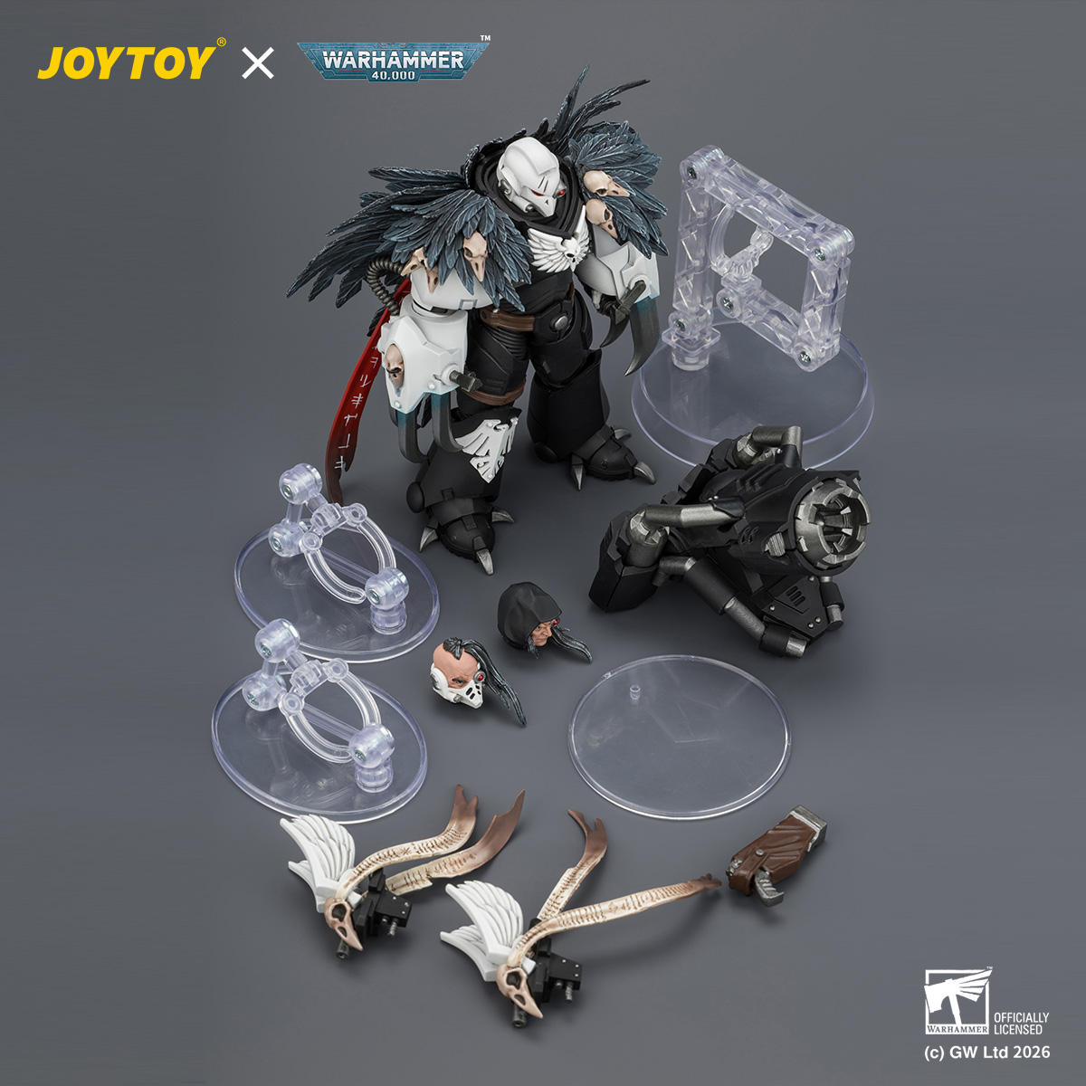 JOYTOY JT04742 Warhammer 40k 1:18 Raven Guard Chapter Master Aethon Shaan with Claws of Severax and Heavy Bolt Pistol - JOYTOY WORLD