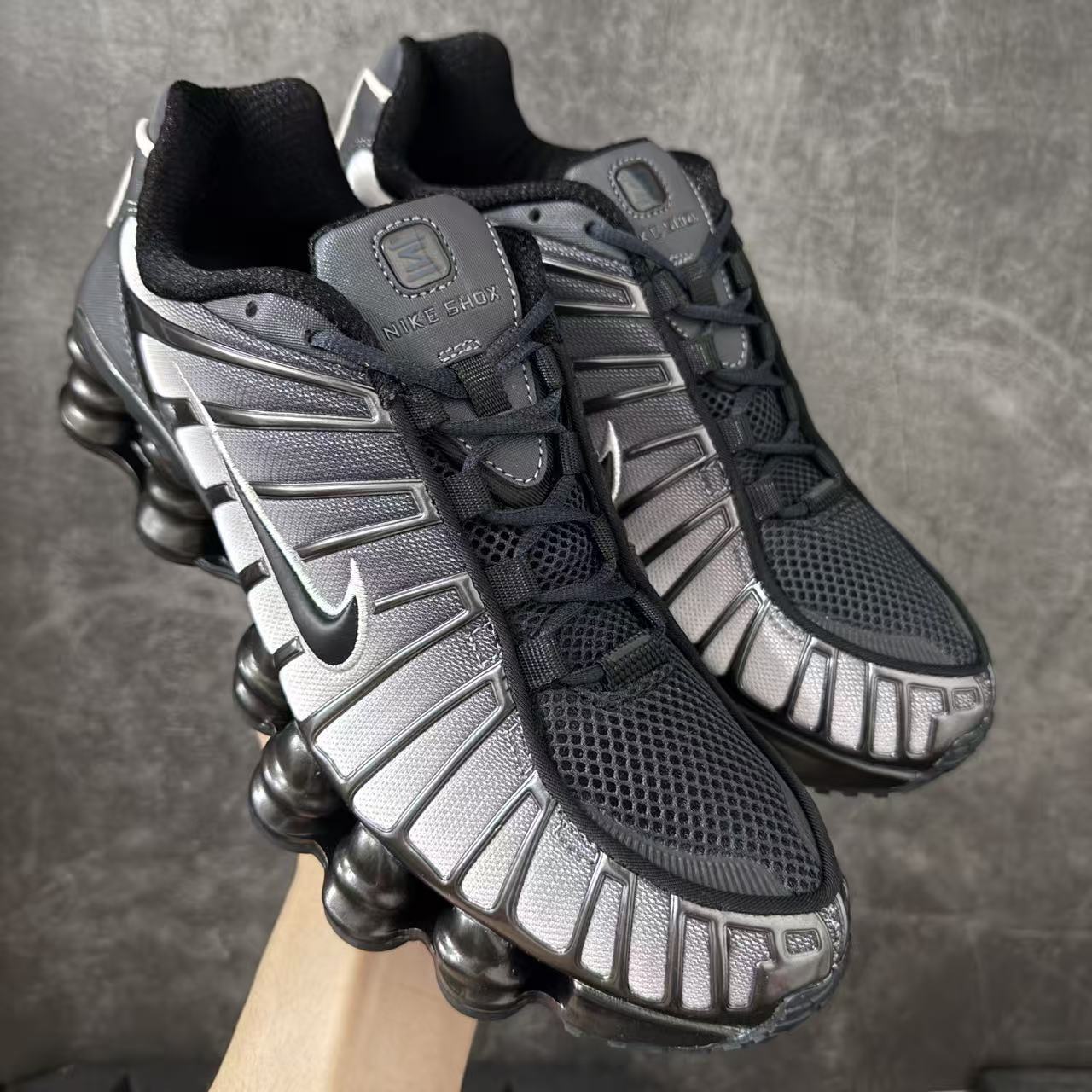 Nike Shox TL Sneakers