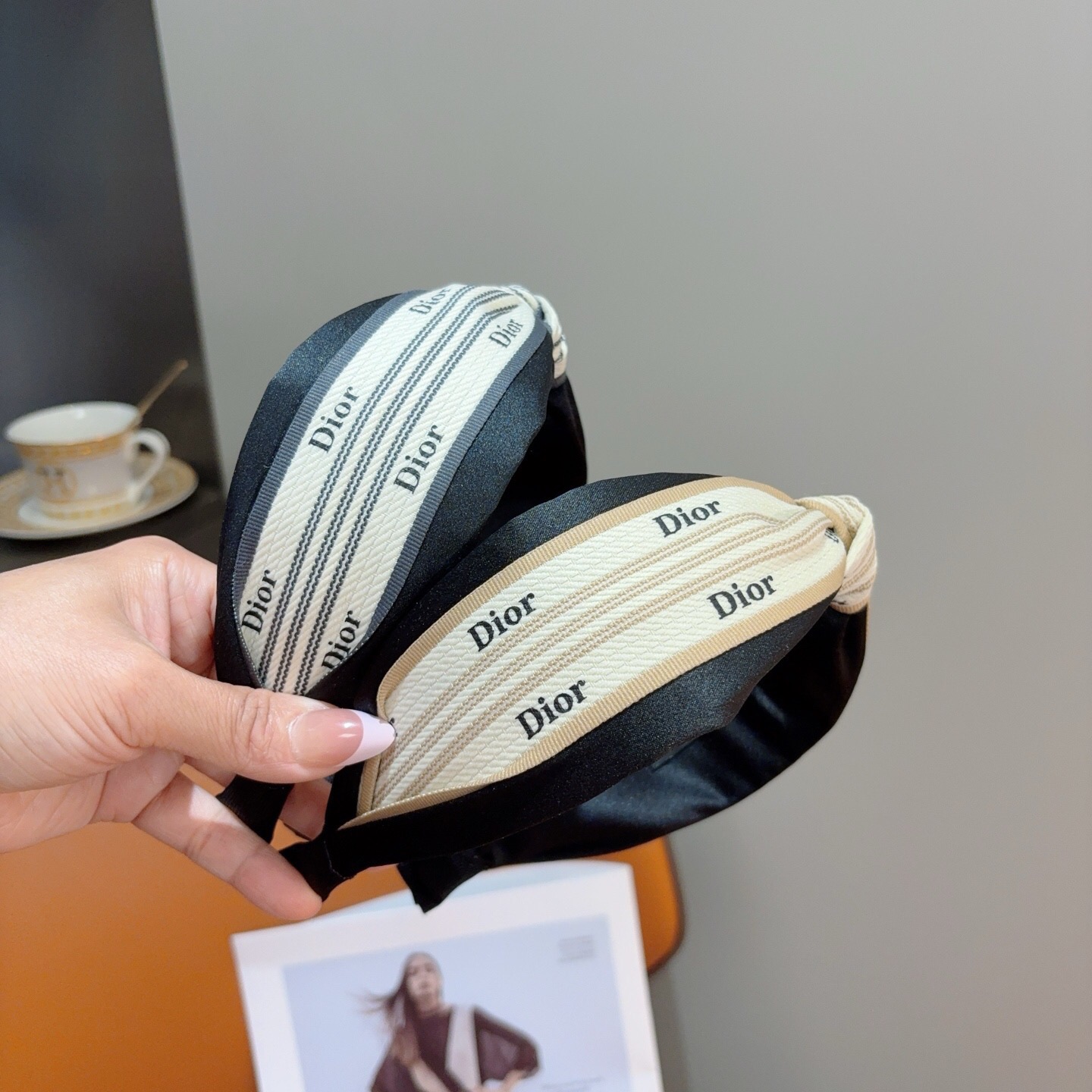 D Letter Silk Wide Headband YVTS0301001