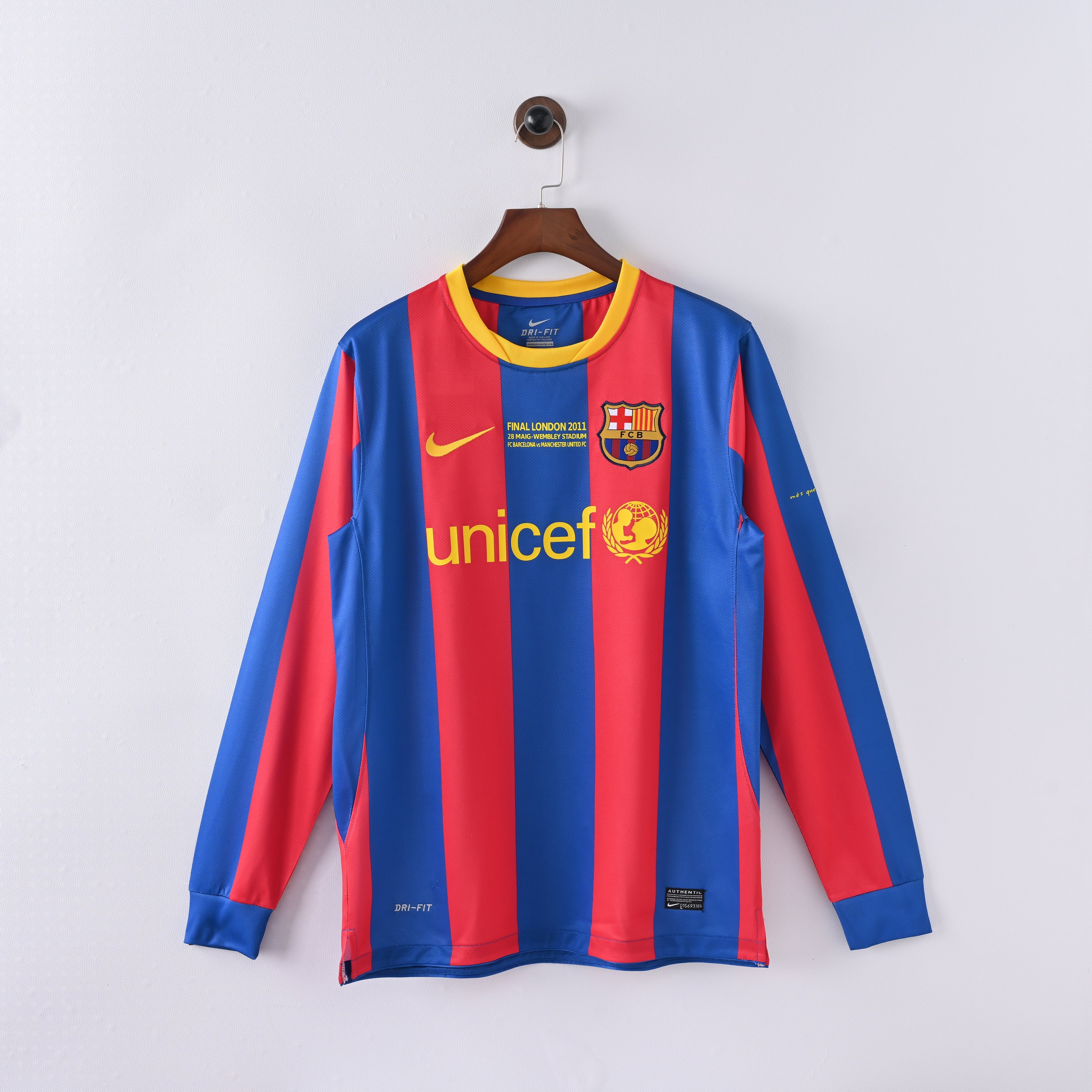Barcelona Long Sleeve Home Vintage Jersey Men 2010-2011