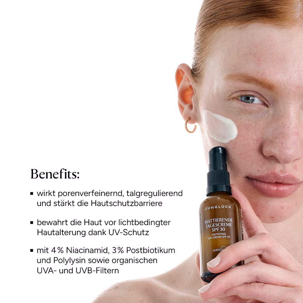 Mattierende Tagescreme SPF 30 - Leichte Feuchtigkeitspflege und Schutz