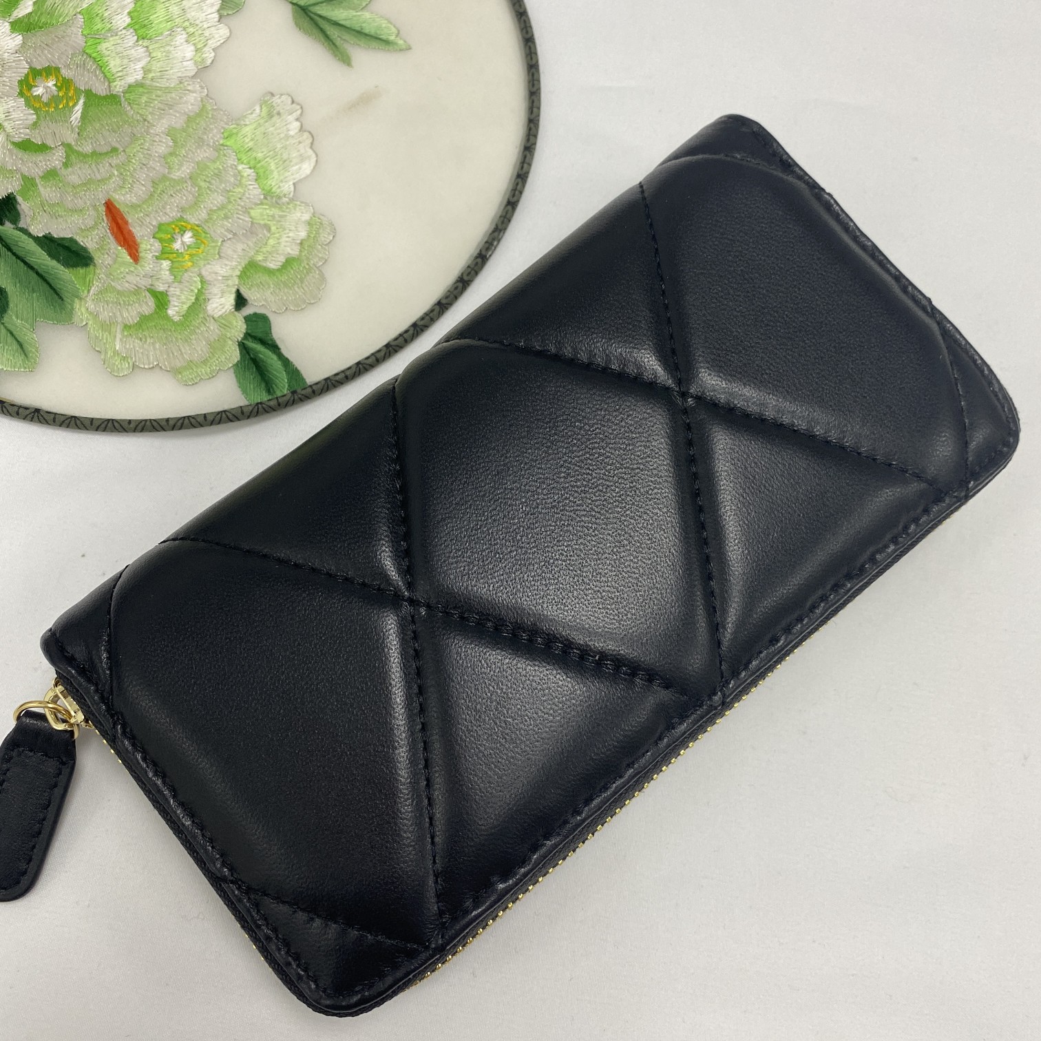 Chanel Boy Zip Around Wallet Quilted Caviar Long-Plain Gold Wallet
