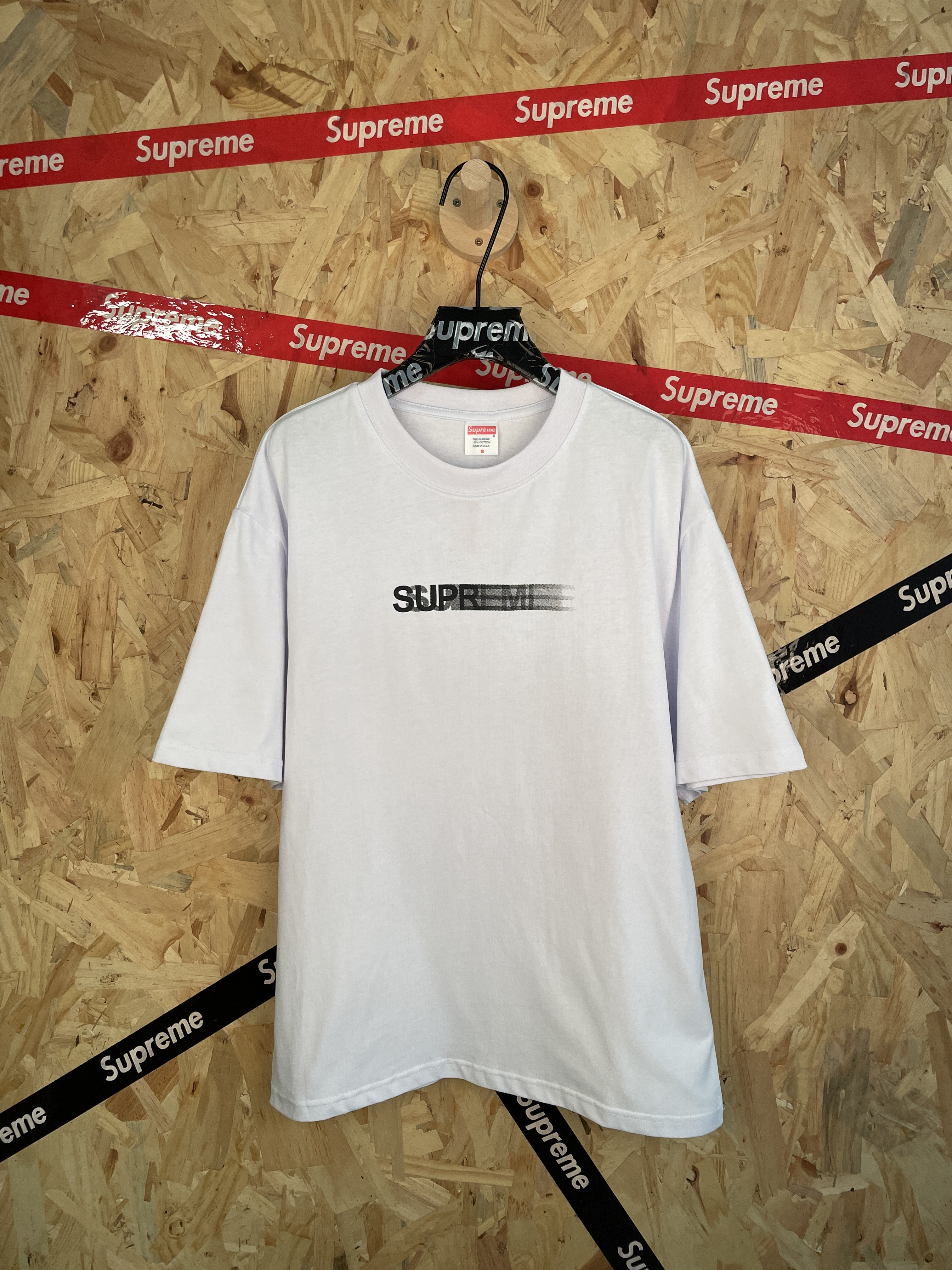 White gradient overlapping logo letter printed short-sleeved T-shirt