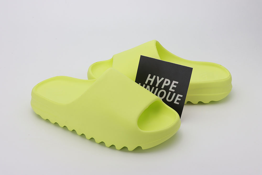 Yeezy Slide ‘Glow Green’