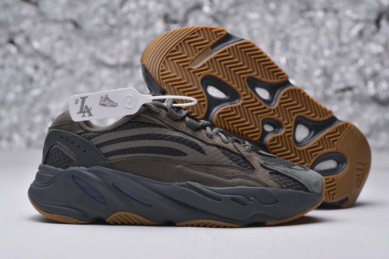 YEEZY 700 V2 “GEODE” REPLICA