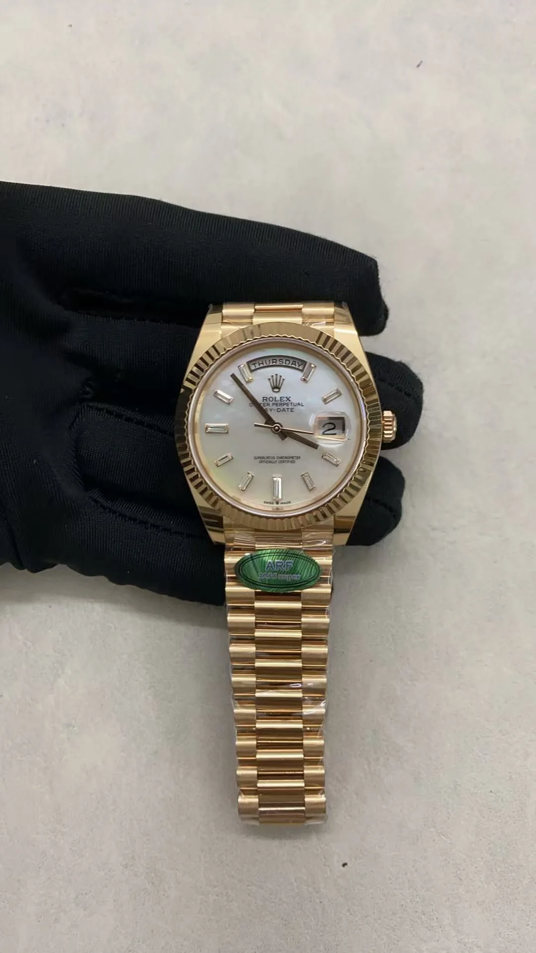 Rolex Watch Day-Date 40mm Mop Dial Gold