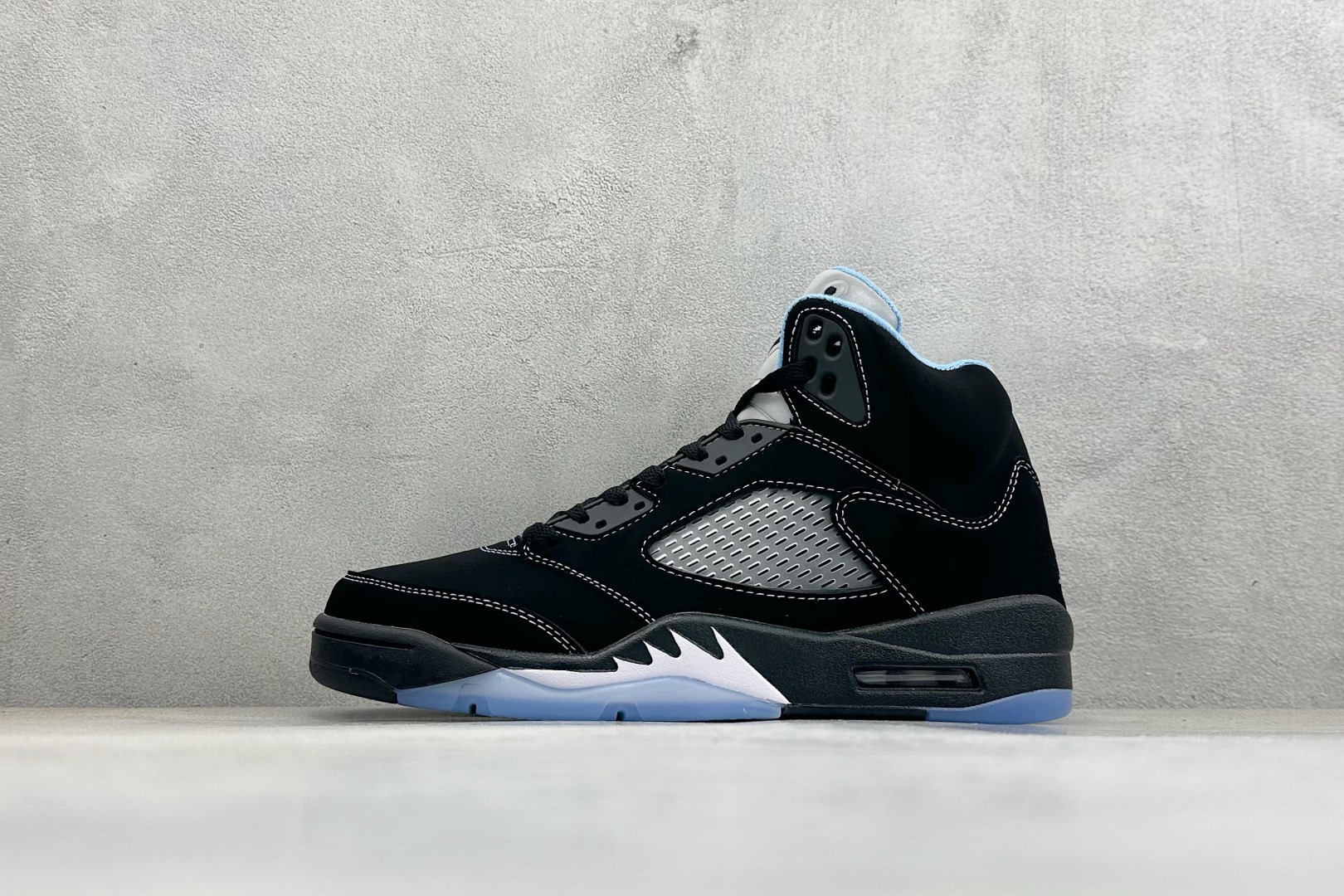 AIR JORDAN 5 Retro 