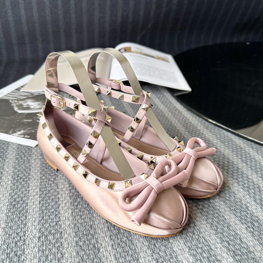 Valentino Garavani Rockstud Pink Crisscross Strap Velvet Bow Leather Studded Round Toe Ballet Flats