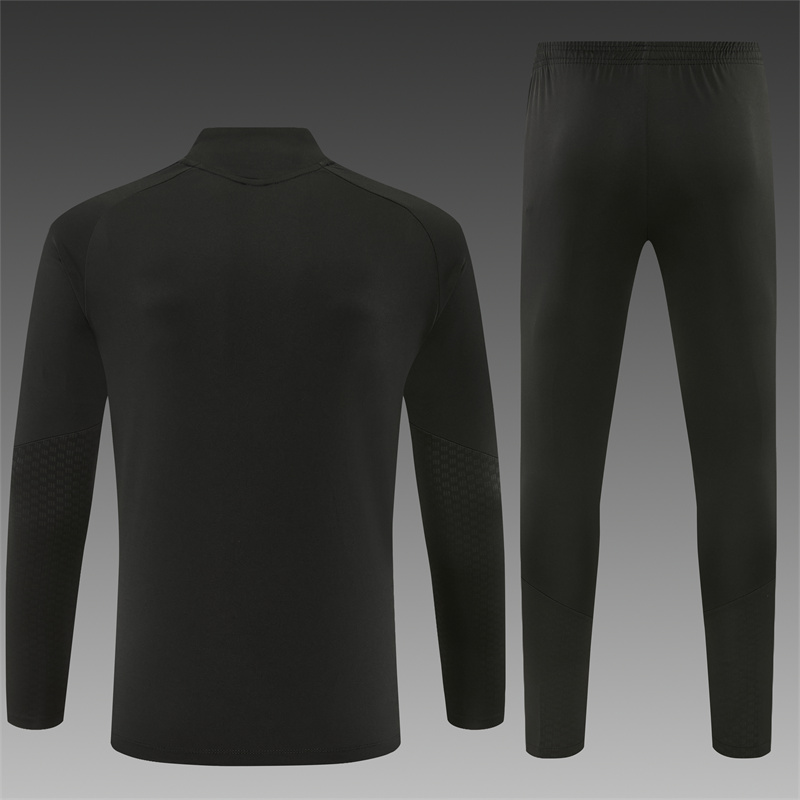 2026/2027 Manchester United  Half Zip Training Kit (Adult Kids Kit)