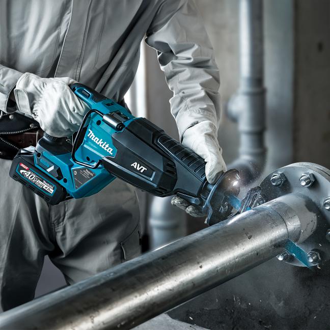 MAKITA  JR002GM102 40V Max XGT Brushless Reciprocating Saw Kit (4.0Ah x1)