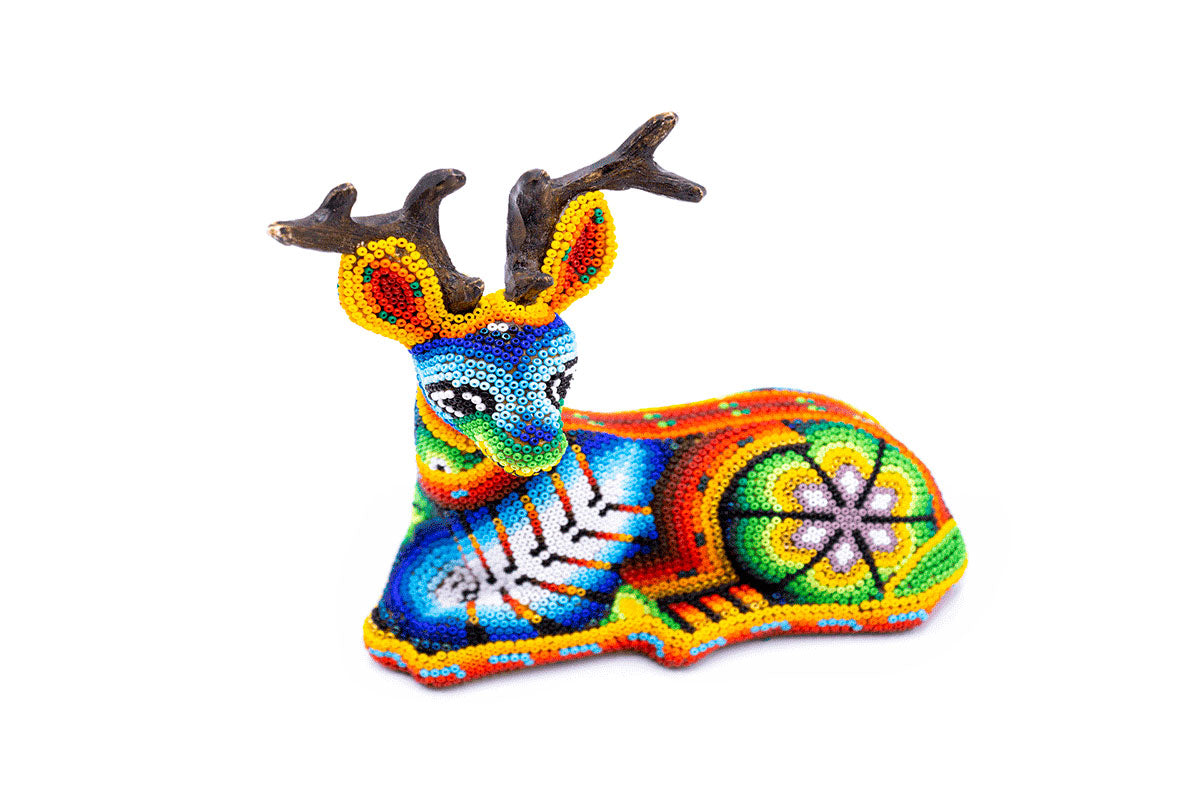 Ciervo Bebé – Obra de Arte Huichol