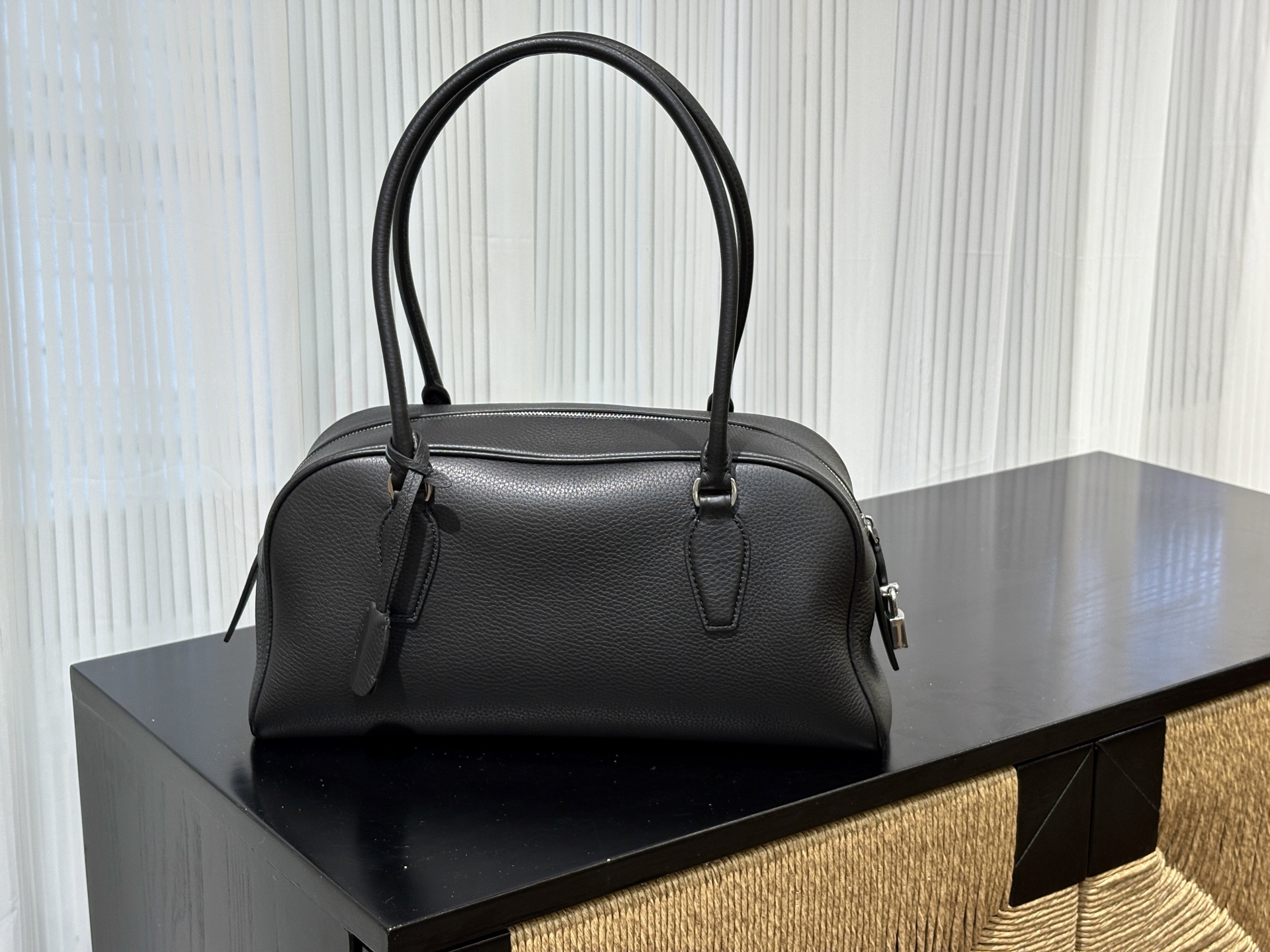 THE ROW TR Latest EW India Long Handle Underarm Bowling Bag