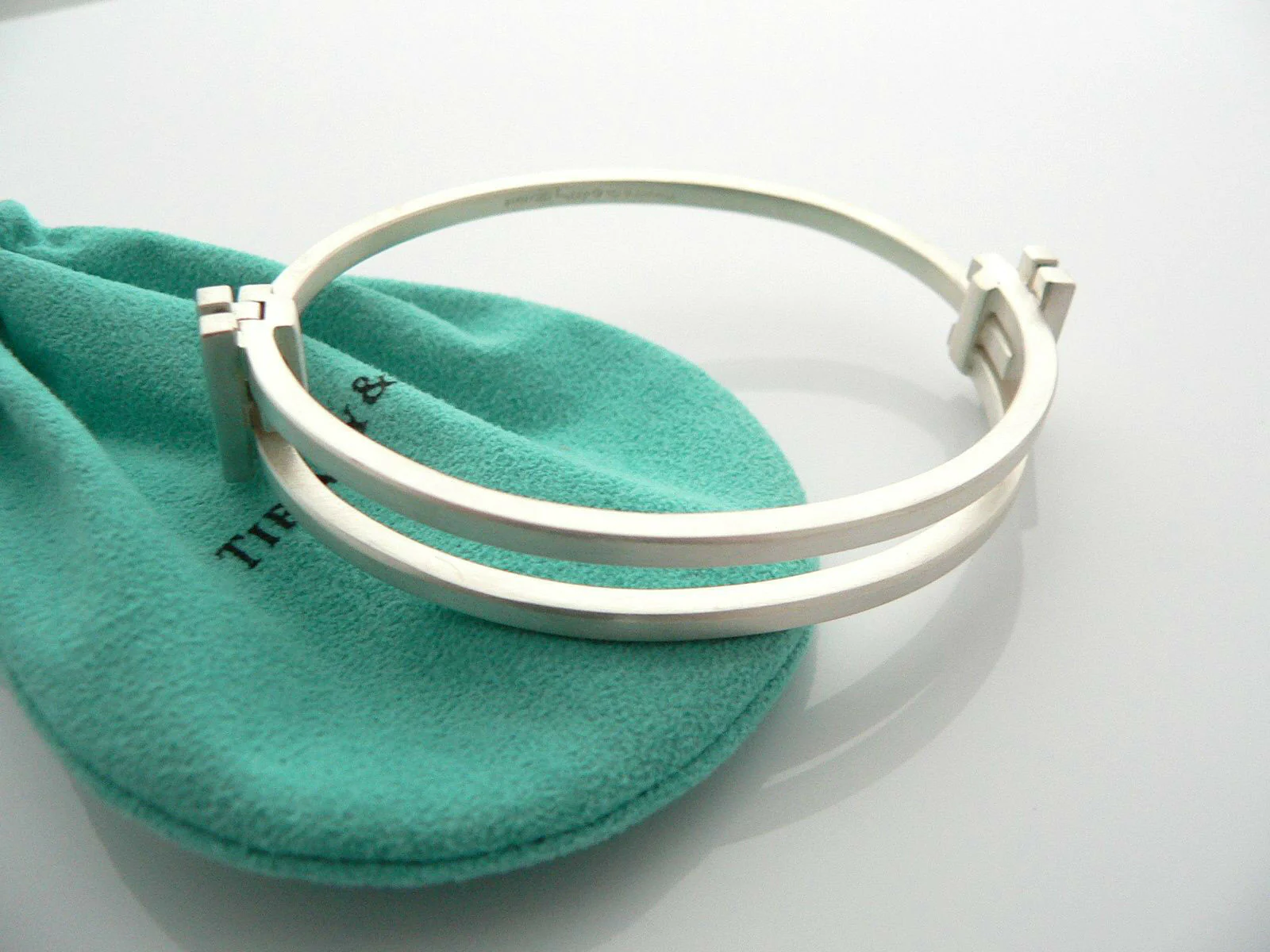 Tiffany & Co Silver Gehry Axis Bangle Bracelet Cuff Rare Gift Pouch Love Art
