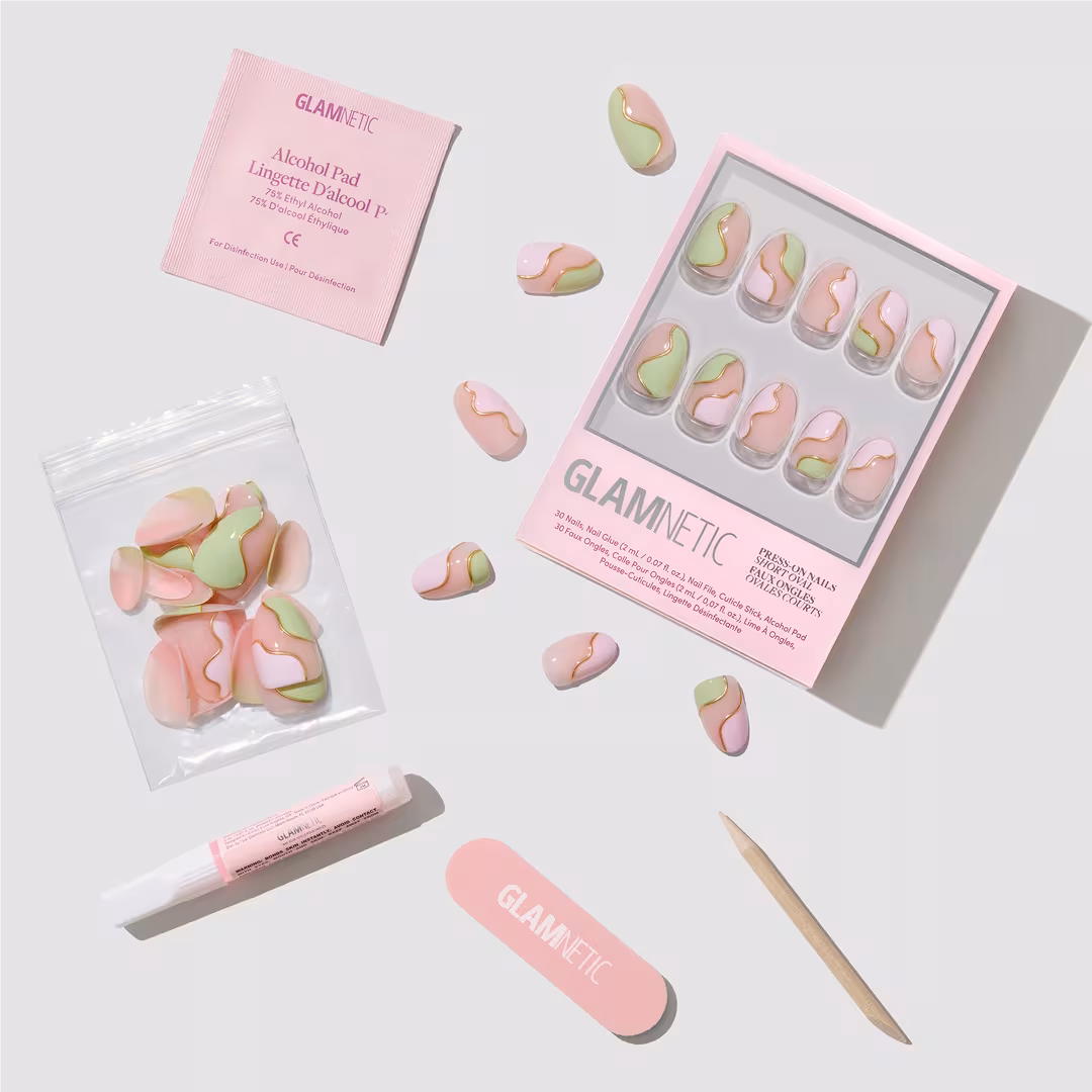Glamnetic  Strawberry Matcha Press-On Nails