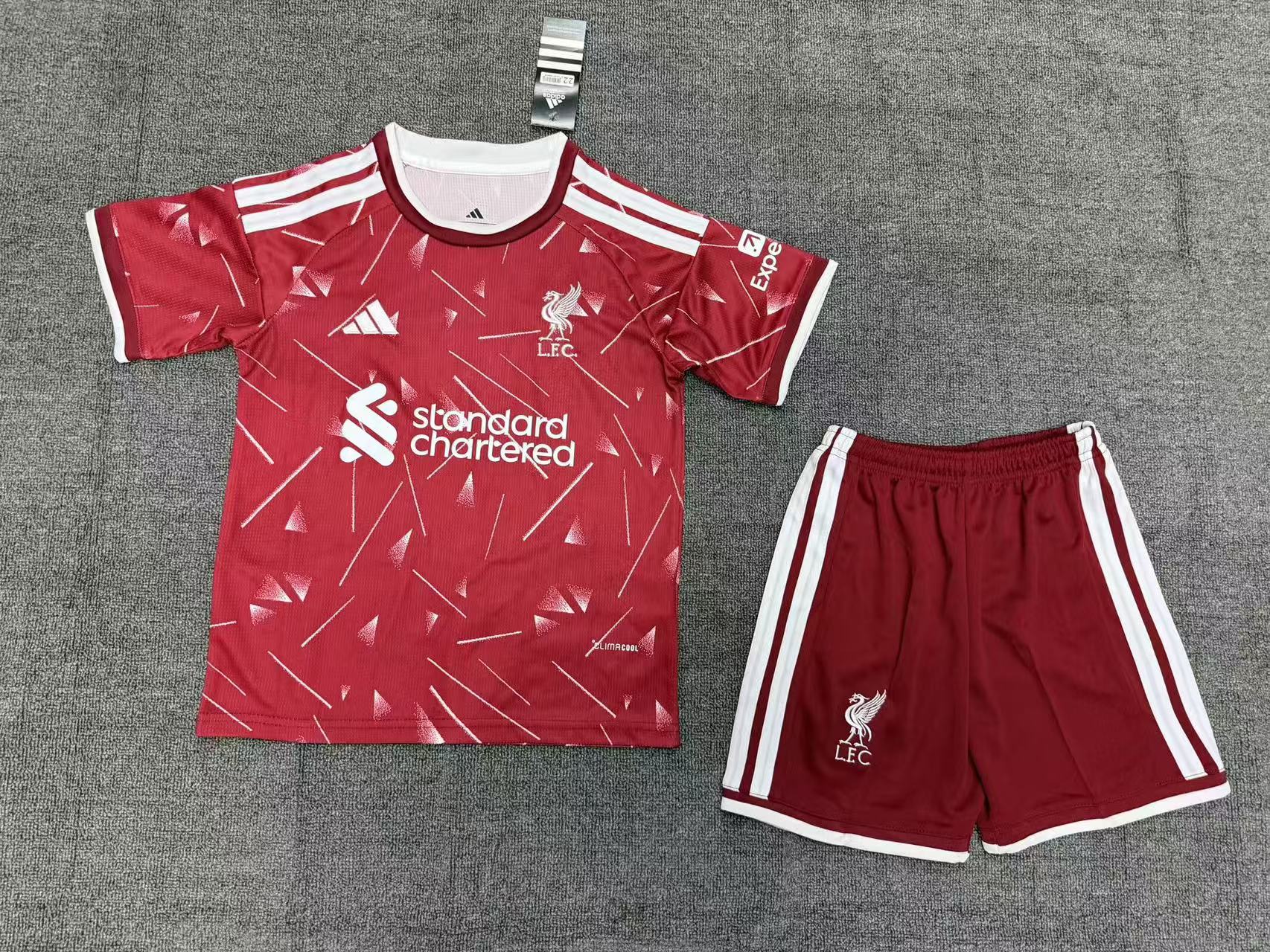 Liverpool Home Kids Suit 26/27
