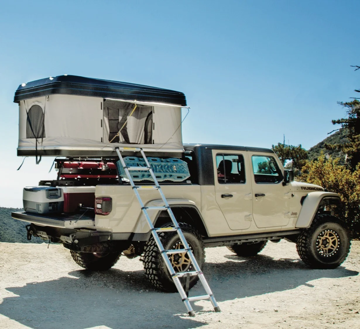 Trustmade Hard Shell Rooftop Tent 100% Waterproof Design 50mm Mattress.