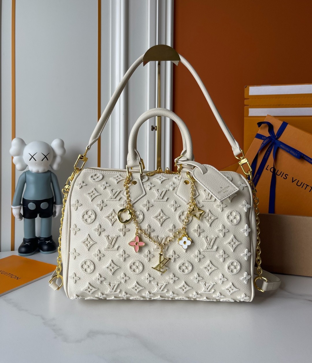 LV Speedy 30 Gradient Terry Loop Monogram Embossed Leather Boston Top Handle Bag