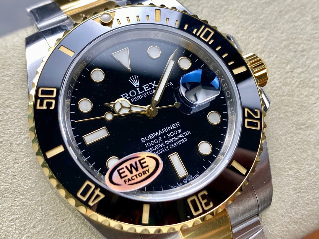 Rolex Watch Submariner 41mm Silver Gold Black