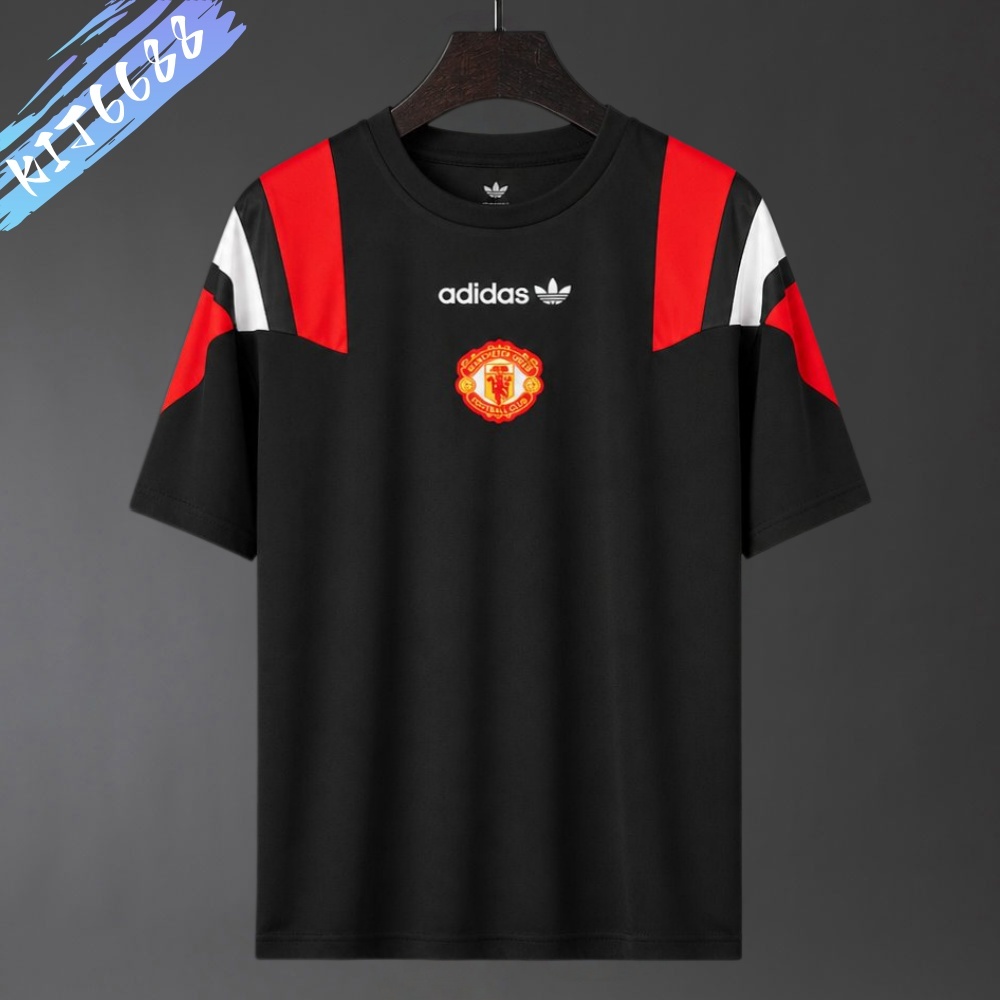 2026/2027 Manchester United Retro version training suit Football Shirts (Fans version)