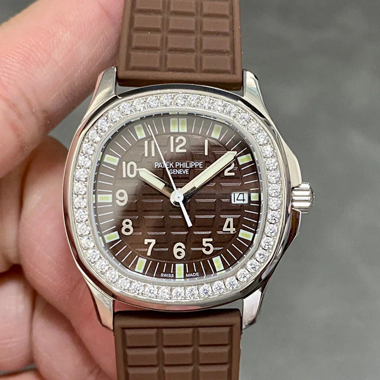 PATEK Aquanaut 35.6mm Socola Dial Watch