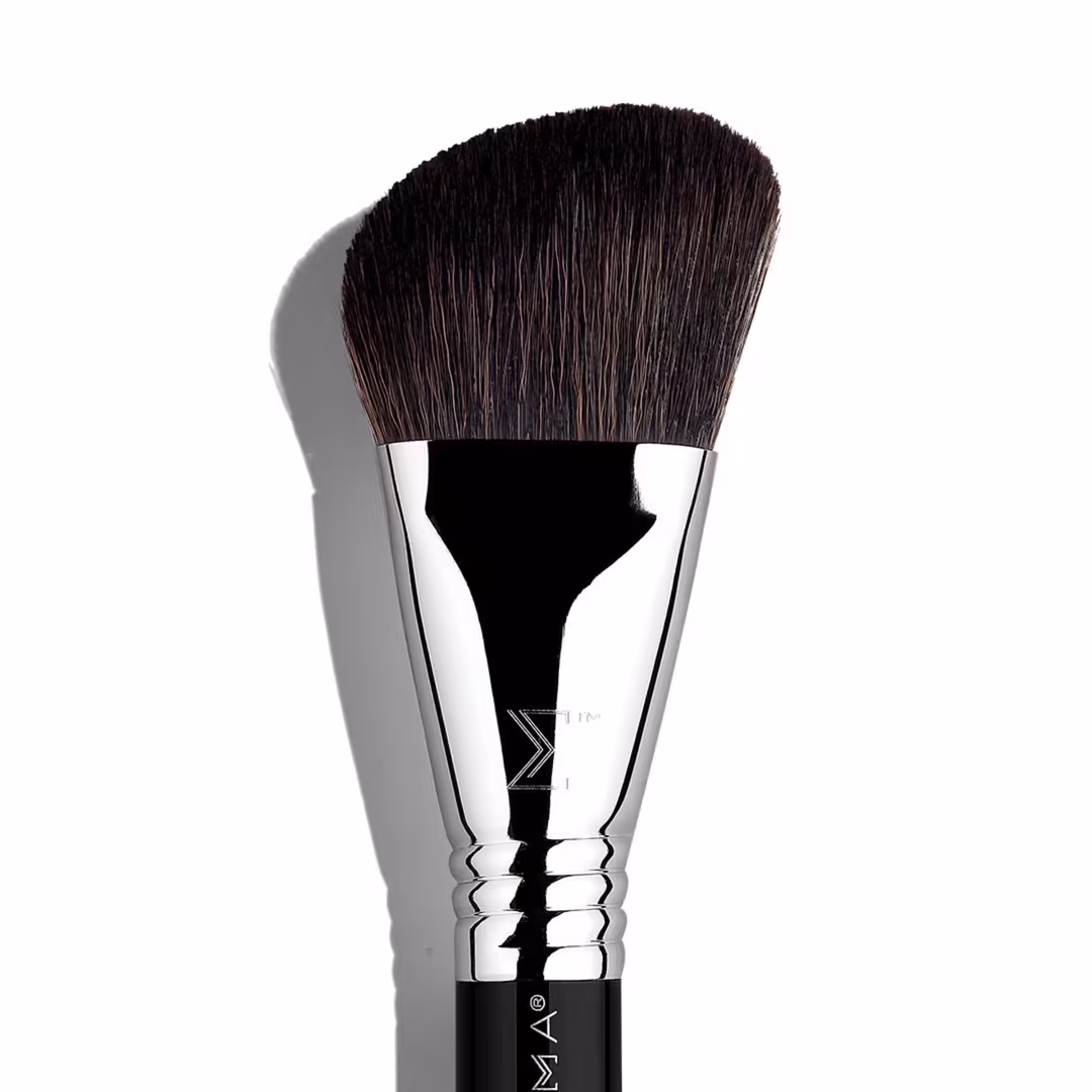 Sigma Beauty  F23 Soft Angle Contour Brush