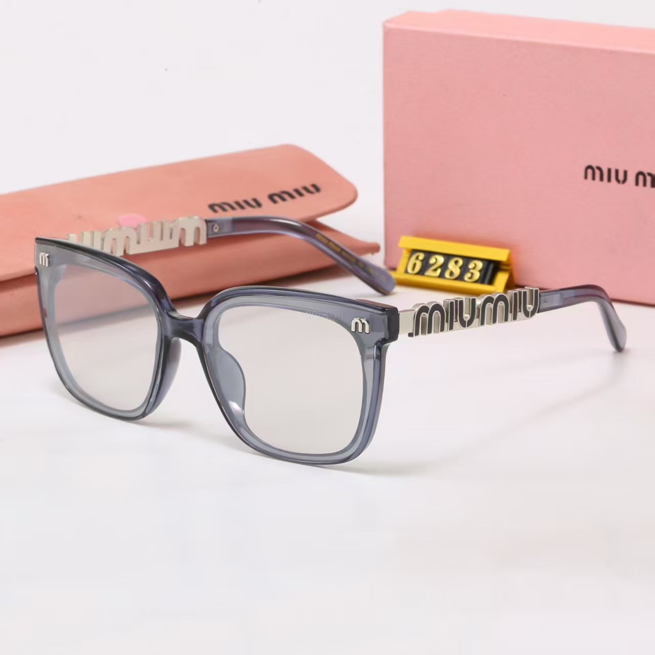 Miu Miu Fashion Sunglasses