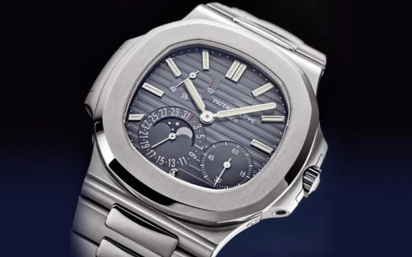 Replica Patek Philippe Nautilus Moon phases 40 mm,Stainless steel,5712/1A-001