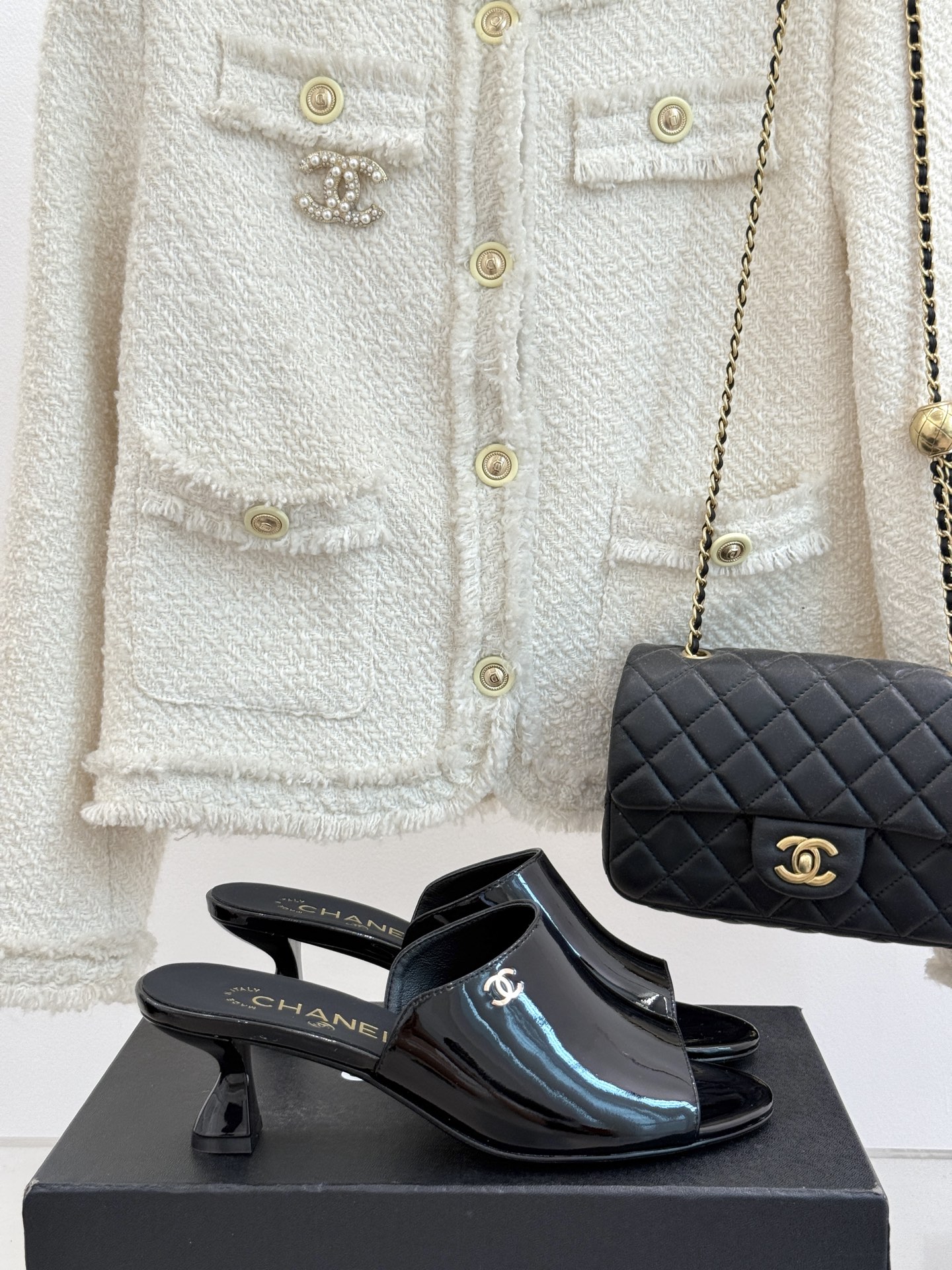 Chanel 26P CC Logo Patent Leather & Denim Quilted Open Toe Sculpted Block Heel Mule Sandals