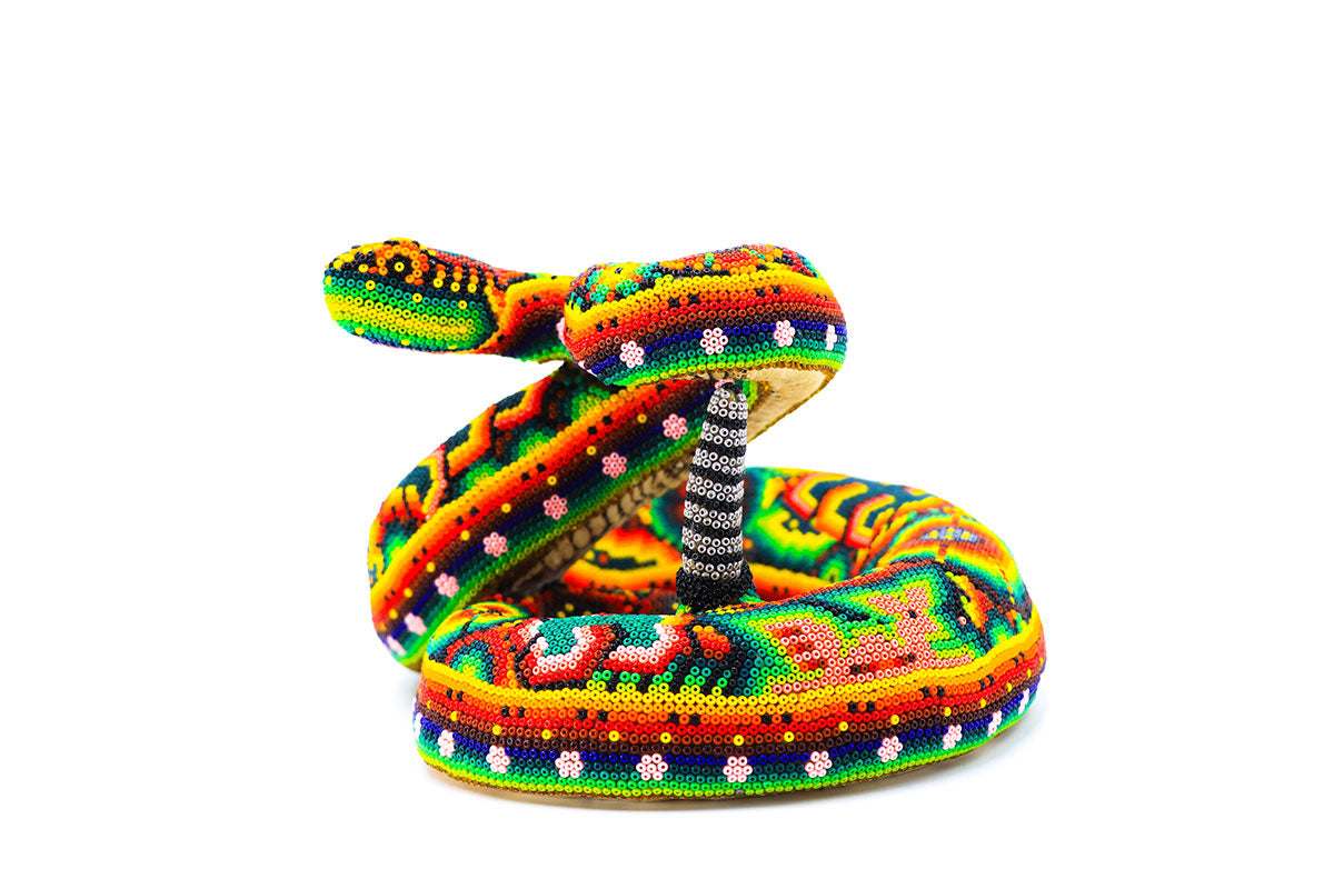 Serpiente Cascabel – Obra de Arte Huichol
