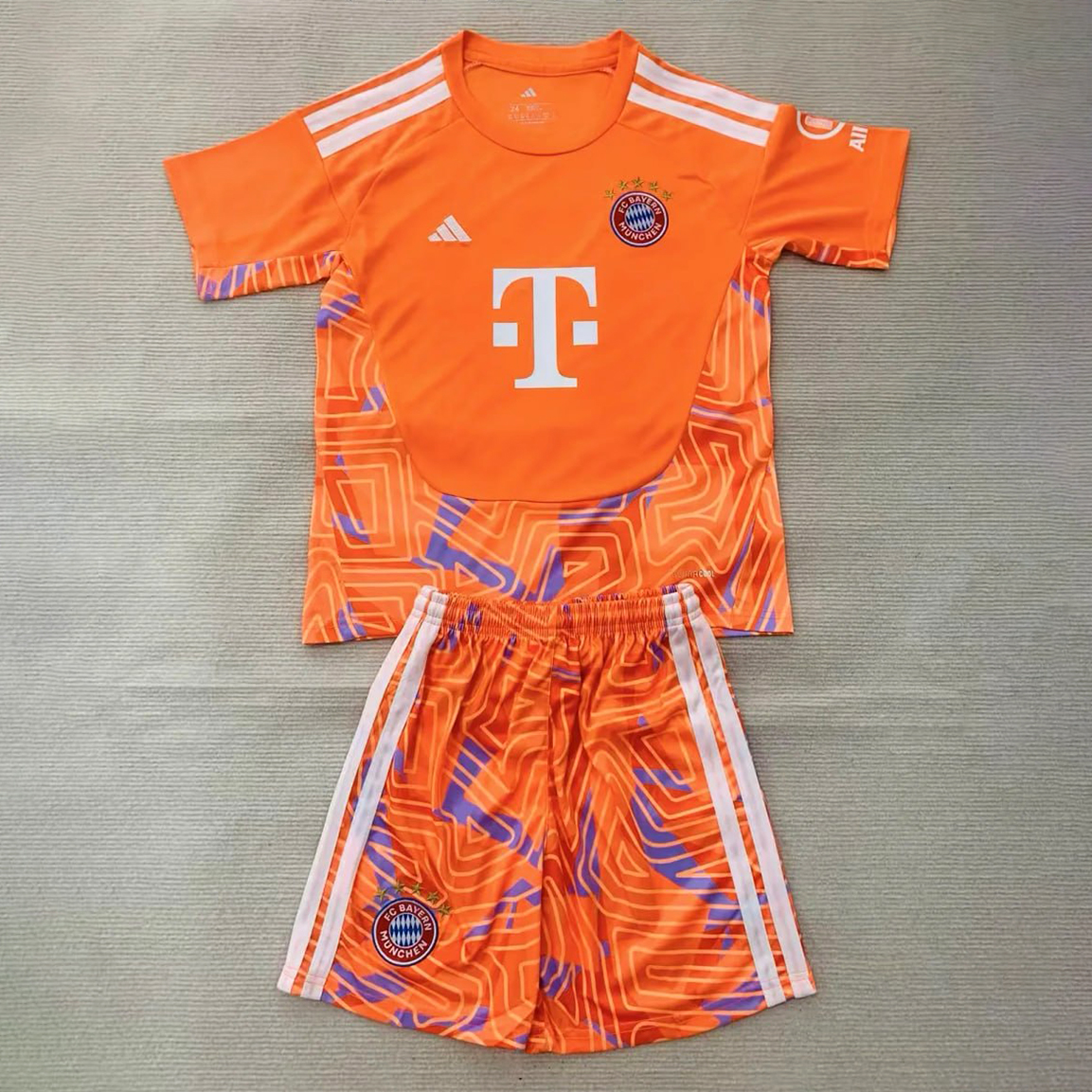 Bayern Munich Goalkeeper Kids Suit 26/27