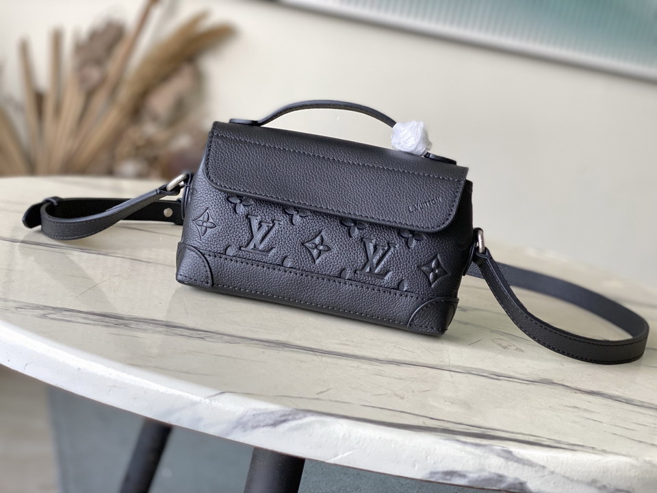 LV Steamer M13888 20x11x5cm gf