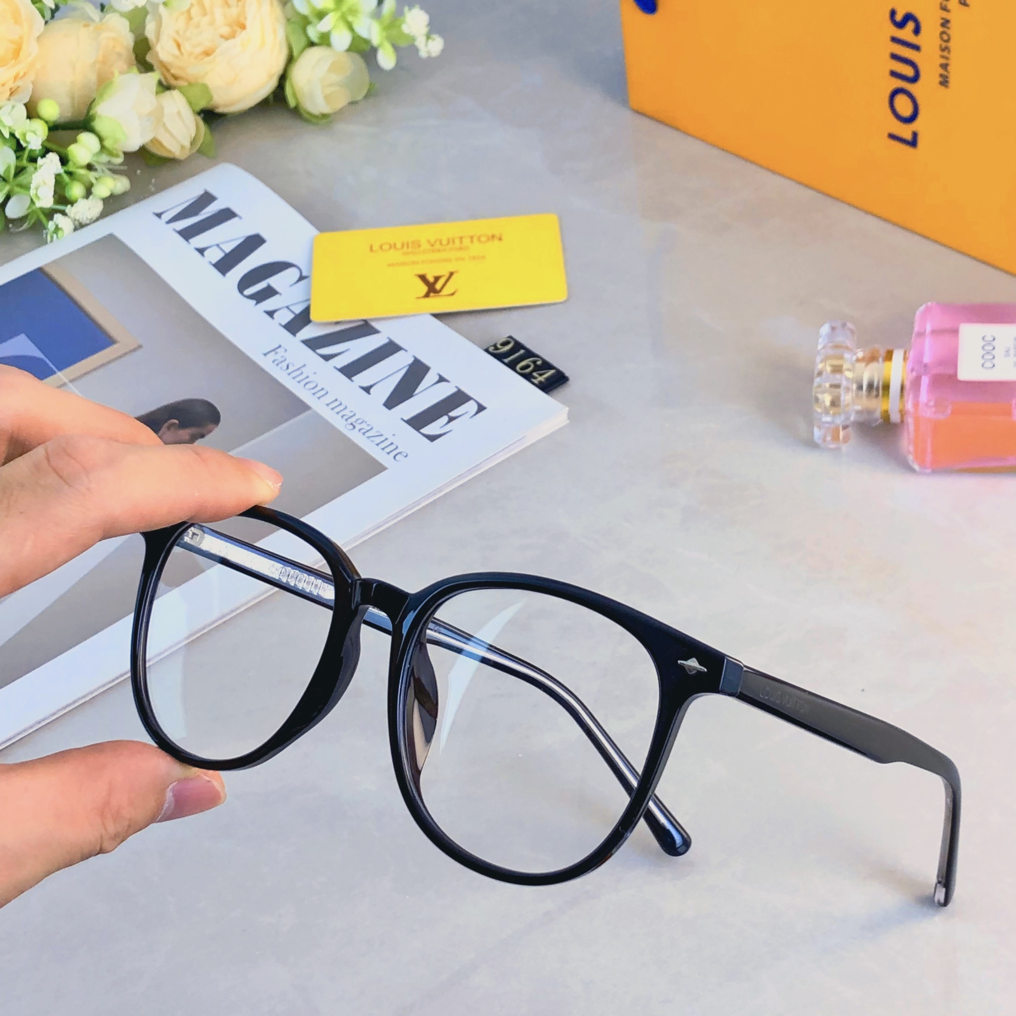 LV Fashionable Sunglasses