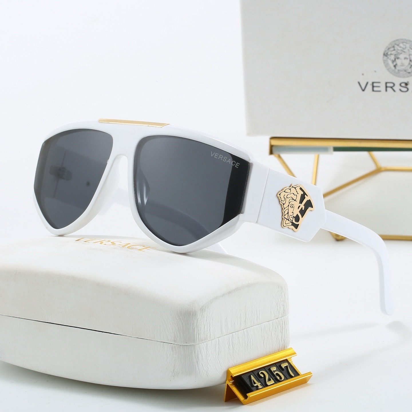 Versace Fashionable Sunglasses