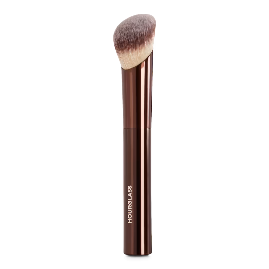HOURGLASS  Ambient Soft Glow Foundation Brush