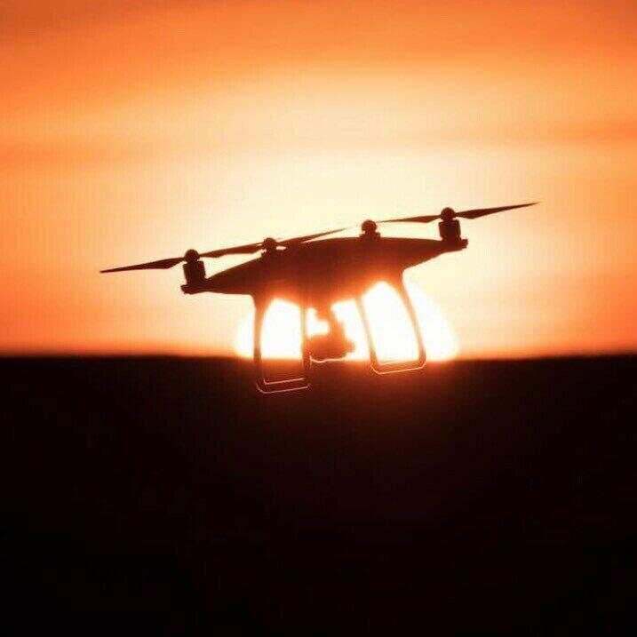 2023 ÚLTIMO DRONE RC IMPERMEABLE CON ROTACIÓN DE CÁMARA 4K