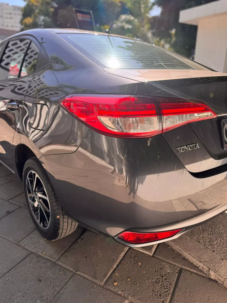 Toyota Yaris 4p Sedán S L4/1.5 Man 2021 | 82,728 km