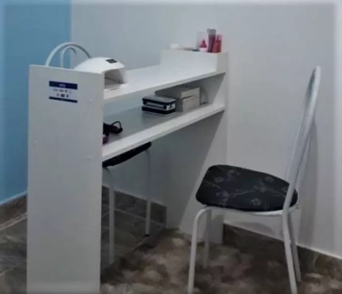 Mesa Auxiliar Para Aplicacion De Uñas Modelo Venecia 80