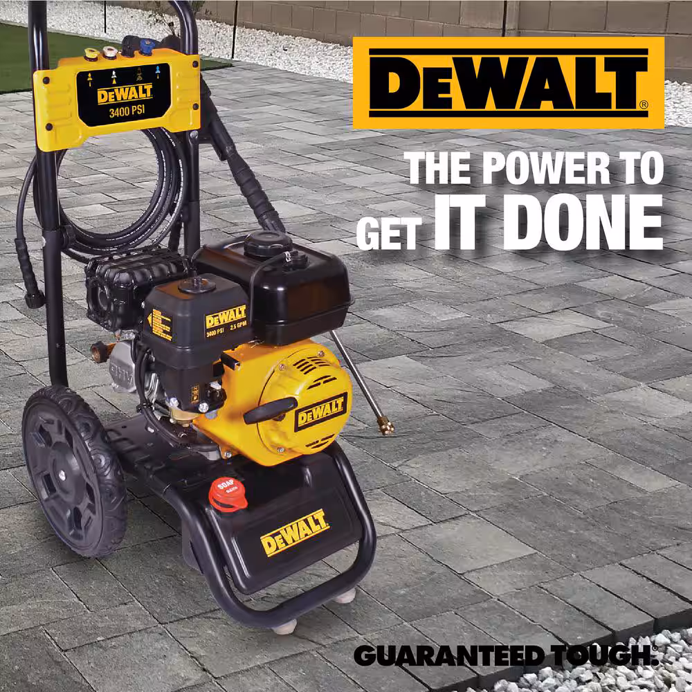 Lavadora a presión de agua fría a gas DEWALT 3400 PSI 2.5 GPM con motor de 208 cc DXPW61372