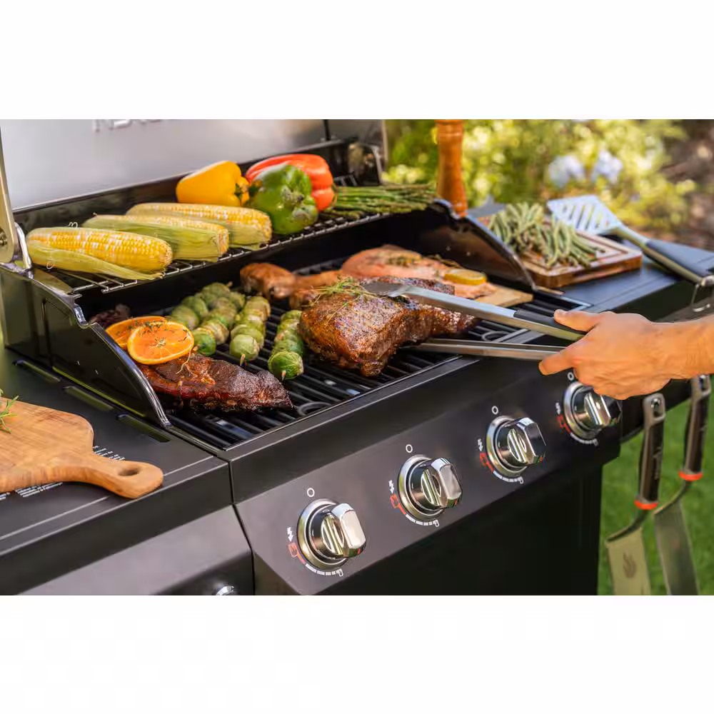 Parrilla de gas propano Nexgrill de 4 quemadores en color negro con tapa principal de acero inoxidable 720-0925PG
