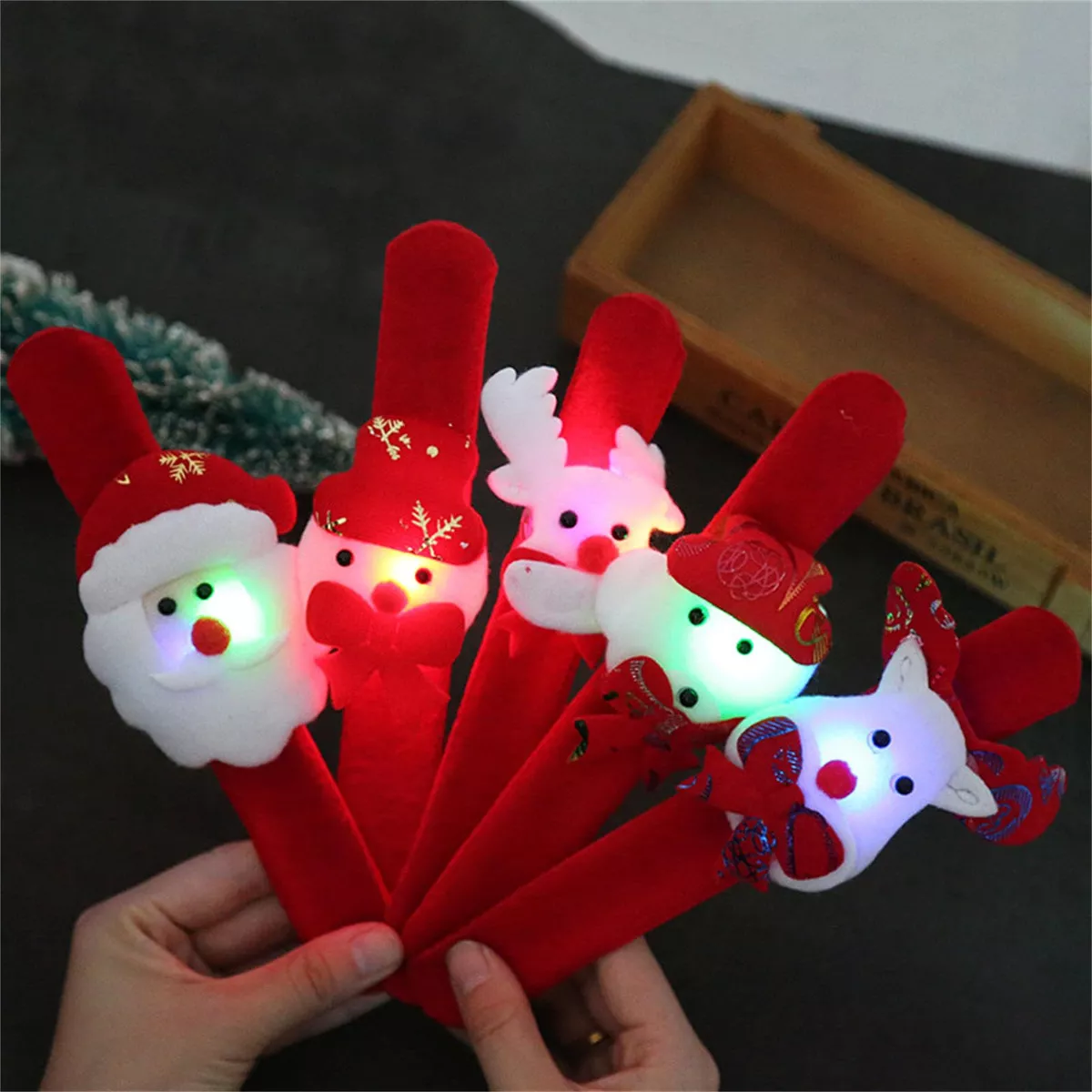 Juguetes Navideños, 12 Alces De Papá Noel Y Pulseras Luminos