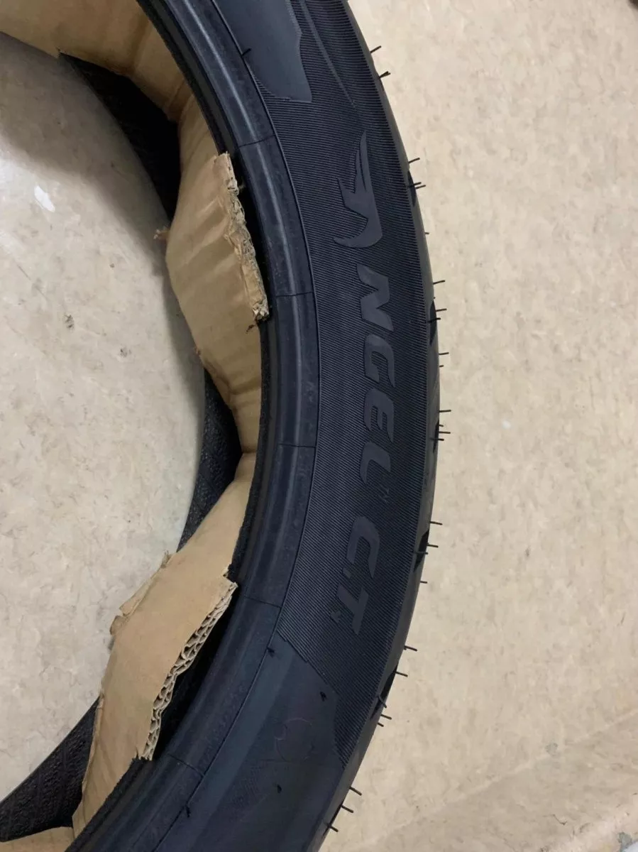 Llanta Pirelli 140/70-17 66s Angel City No Usa Camara