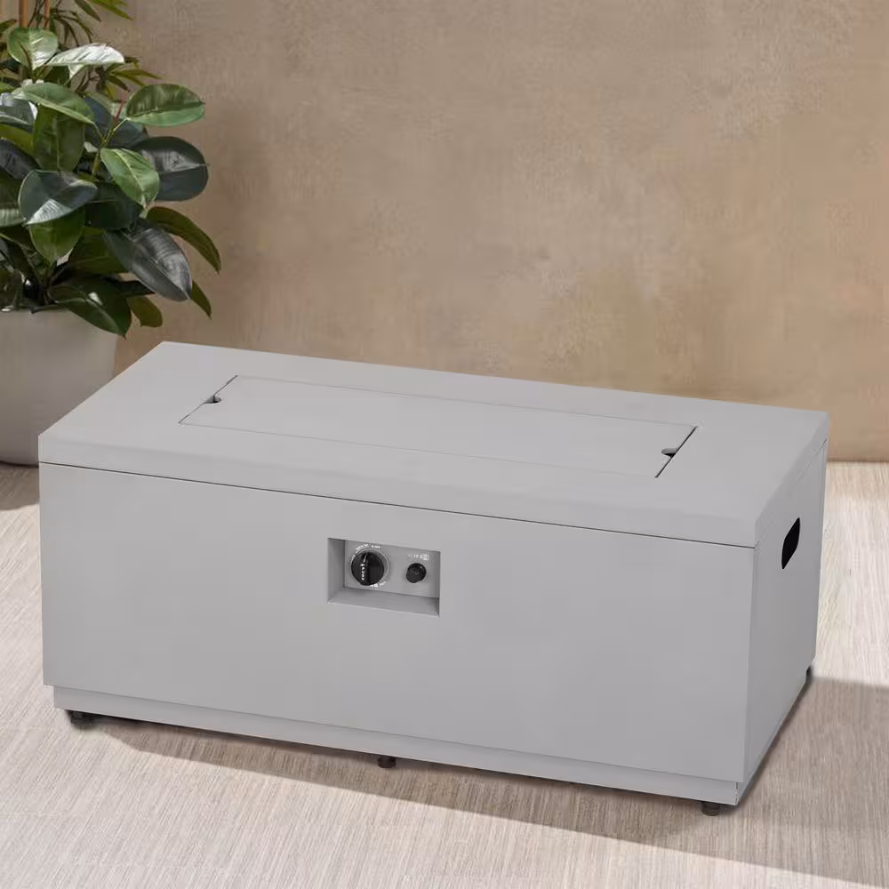 HeatMaxx Mesa rectangular para hoguera de gas propano de 42 pulgadas y 60 000 BTU con cubierta para tanque en gris cemento sintético SRGF12026