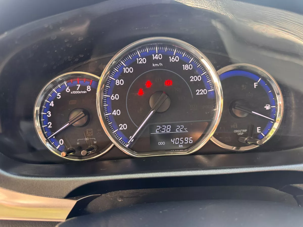 Toyota Yaris 4p Sedán S L4/1.5 Man 2021 | 82,728 km